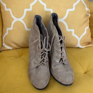 White Mountain Beige Lace-Up Small TanAnkle Boots